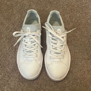 Women’s On Cloud “The Roger” Sneaker